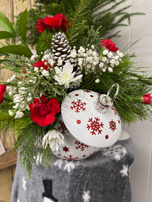 SPRINKLE SPARKLE ORNAMENT